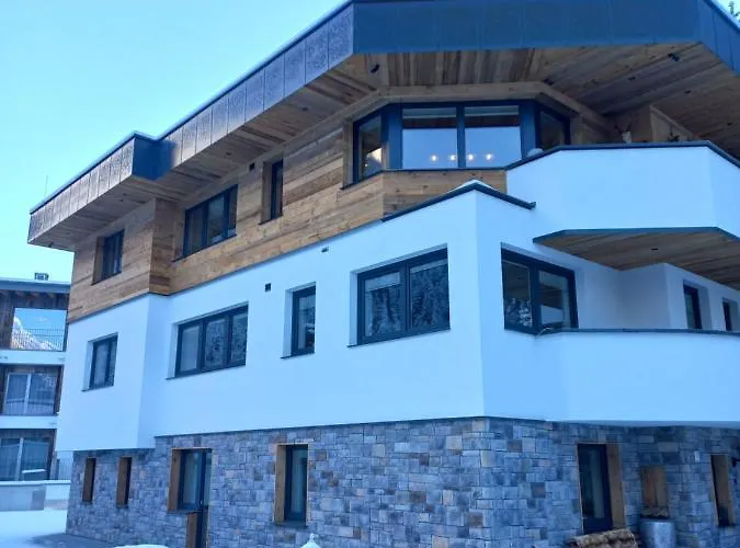 Chasa Patria アパート イシュグル